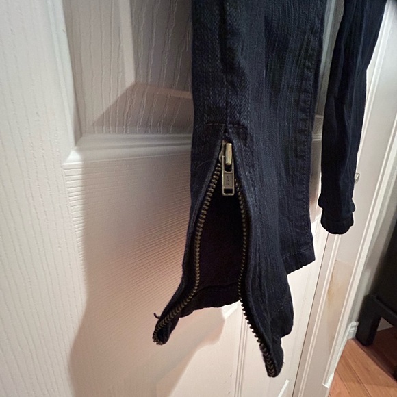 💥SALE💥Vintage Bitten by Sarah Jessica Parker jeans. Ankle zipper details. - Picture 3 of 4